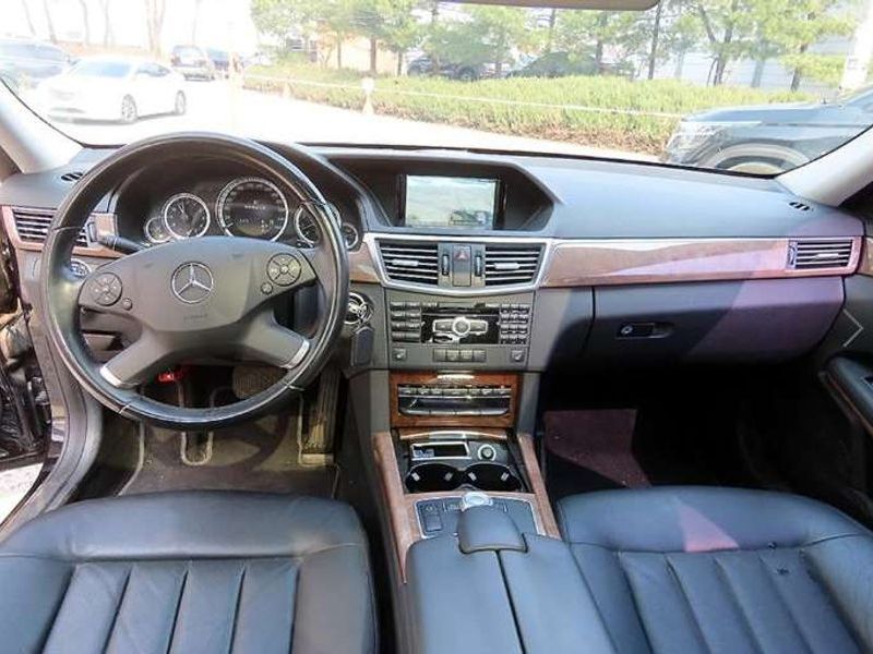 2012 Mercedes-Benz E-Class E300 Elegance photo 7