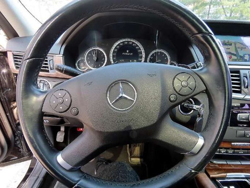 2012 Mercedes-Benz E-Class E300 Elegance photo 8