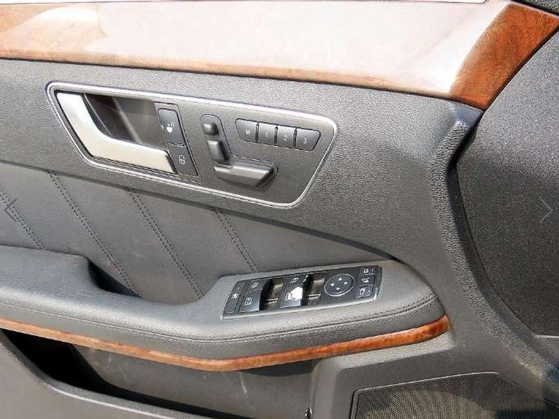 2012 Mercedes-Benz E-Class E300 Elegance photo 11