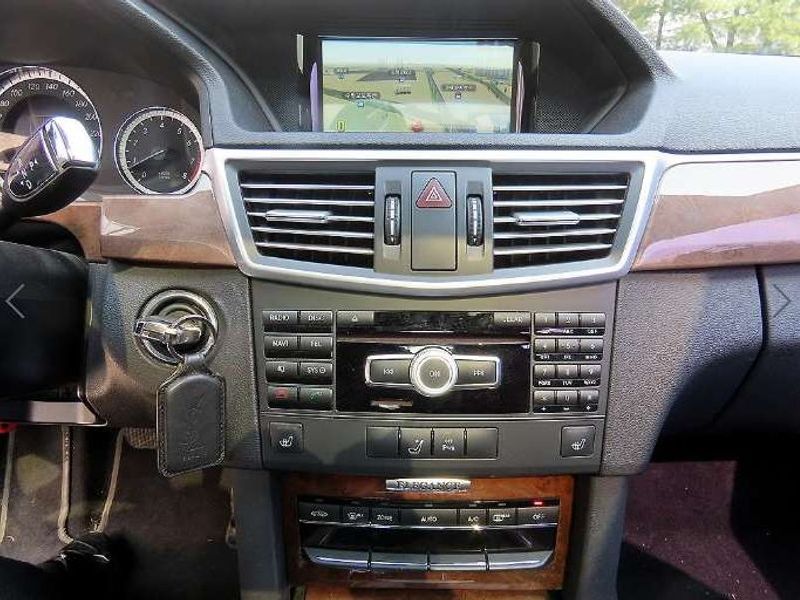 2012 Mercedes-Benz E-Class E300 Elegance photo 14