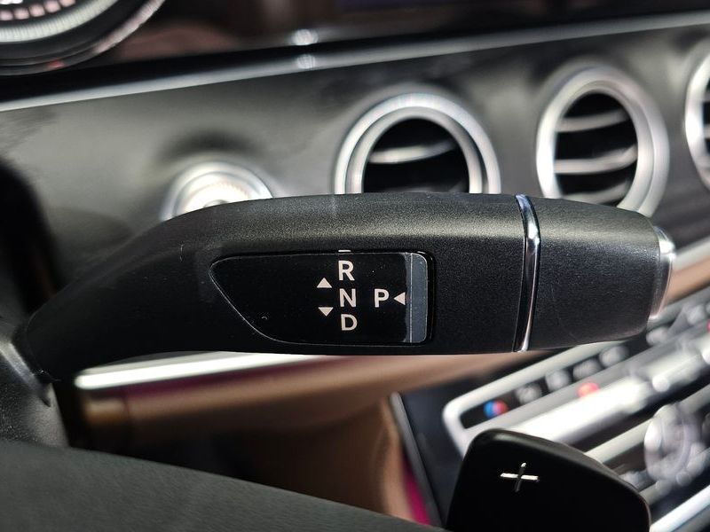 2017 Mercedes-Benz E-Class E220d Avantgarde photo 9