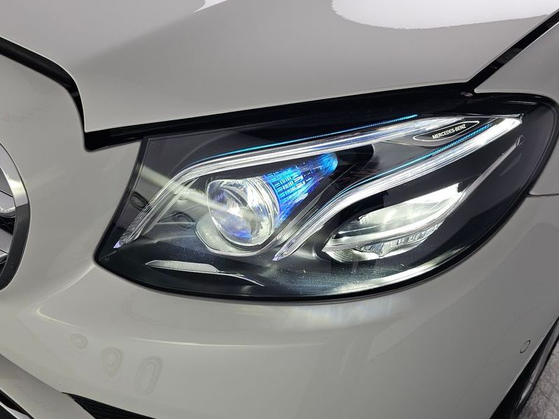 2017 Mercedes-Benz E-Class E220d Avantgarde photo 22
