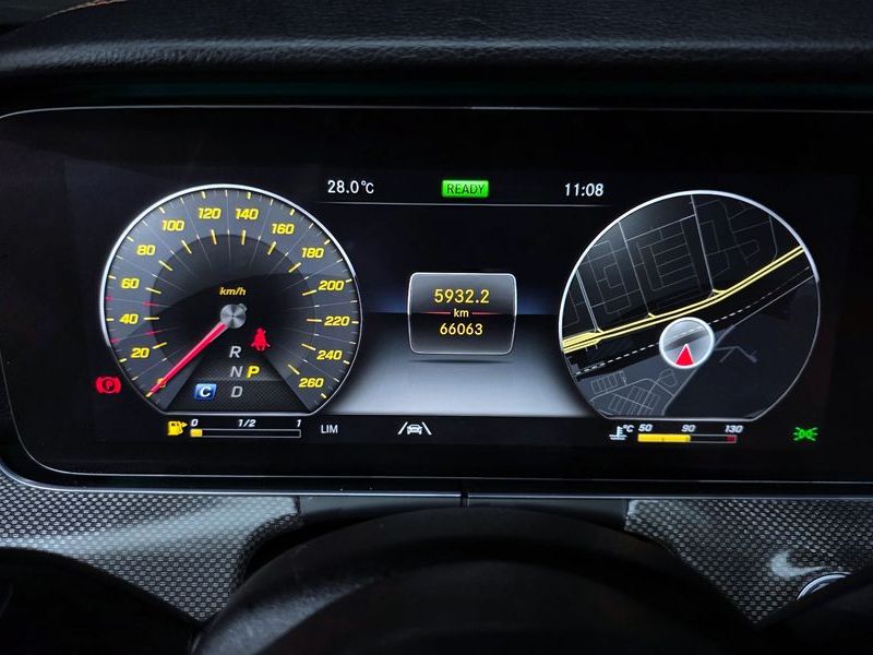 2020 Mercedes-Benz E-Class E350 4MATIC AMG Line photo 8