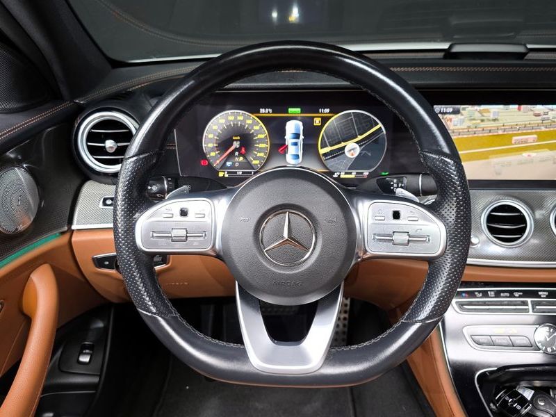 2020 Mercedes-Benz E-Class E350 4MATIC AMG Line photo 13