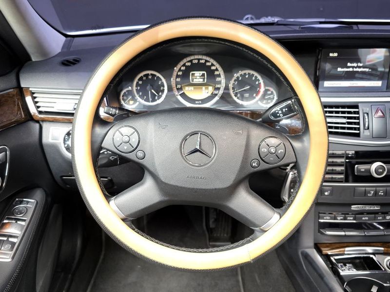 2012 Mercedes-Benz E-Class E200 CGI photo 13