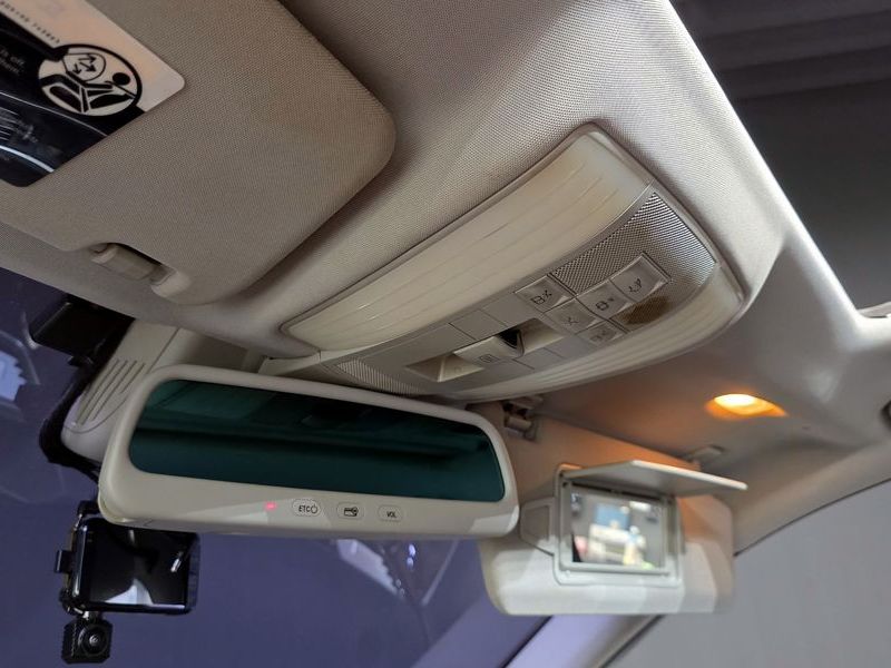 2012 Mercedes-Benz E-Class E200 CGI photo 18