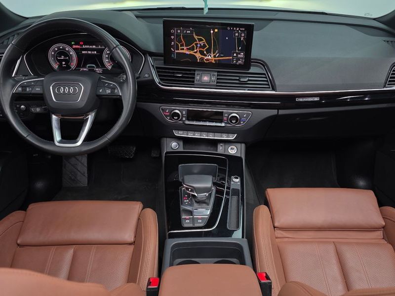 2022 Audi Q5 45 TFSI Quattro Premium photo 7