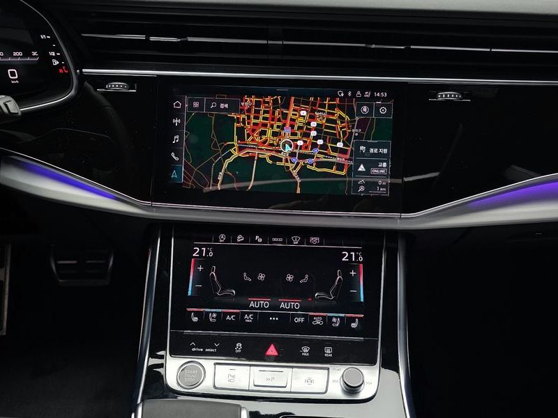 2023 Audi Q8 55 TFSI Quattro Premium photo 14