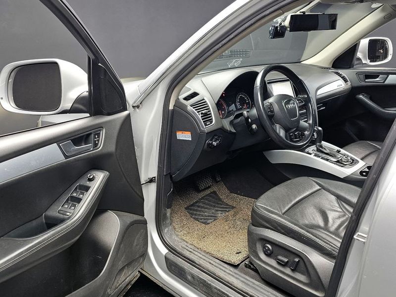 2012 Audi Q5 2.0 TDI Quattro 8R photo 11