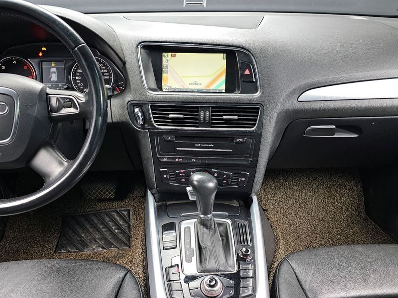 2012 Audi Q5 2.0 TDI Quattro 8R photo 14