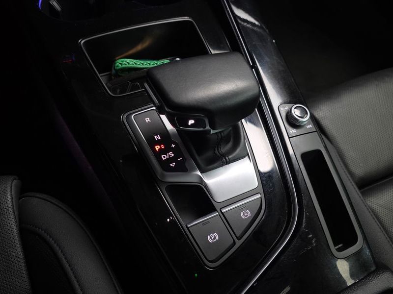 2020 Audi A4 35 TDI Premium photo 9