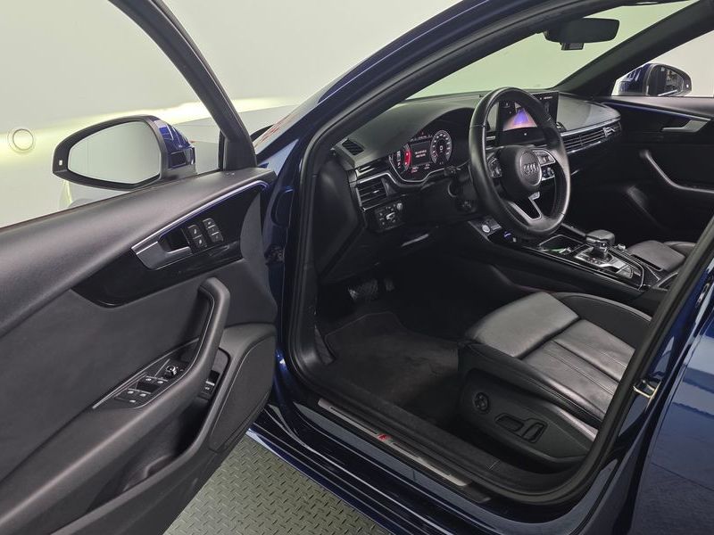 2020 Audi A4 35 TDI Premium photo 11