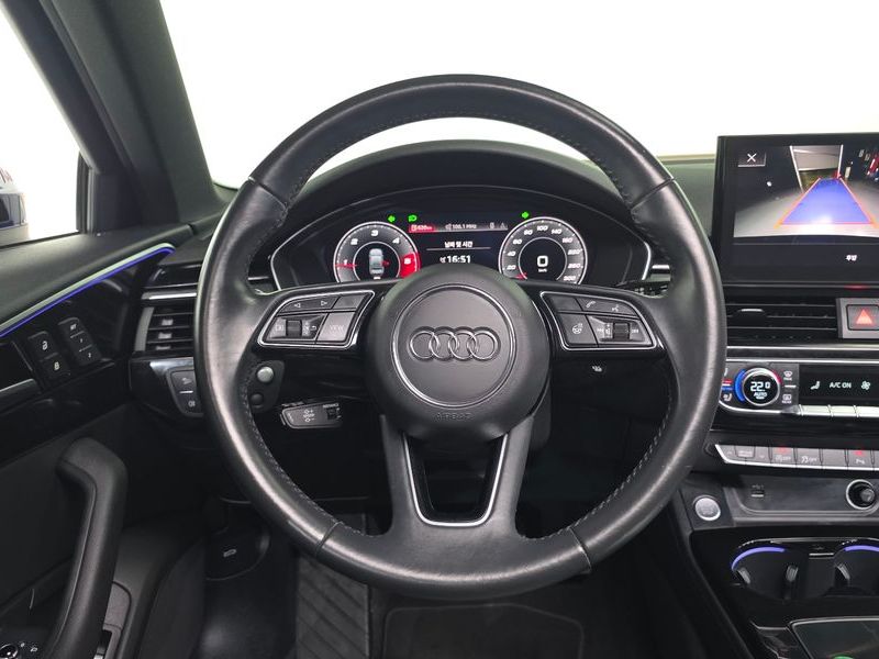 2020 Audi A4 35 TDI Premium photo 13