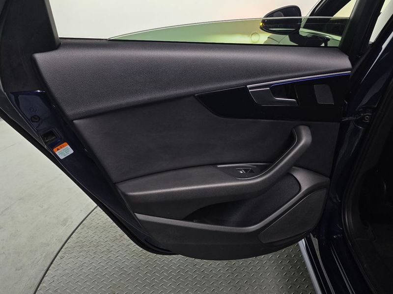 2020 Audi A4 35 TDI Premium photo 25