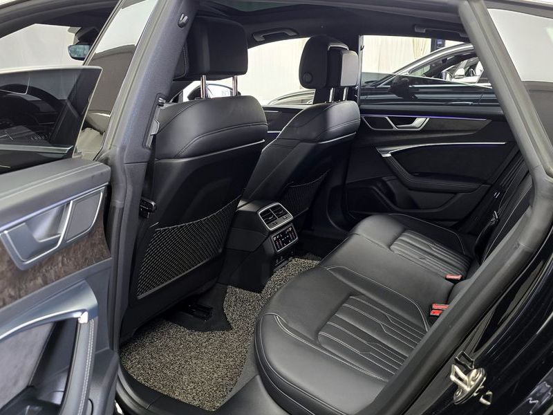 2021 Audi A7 55 TFSI Quattro Premium photo 11
