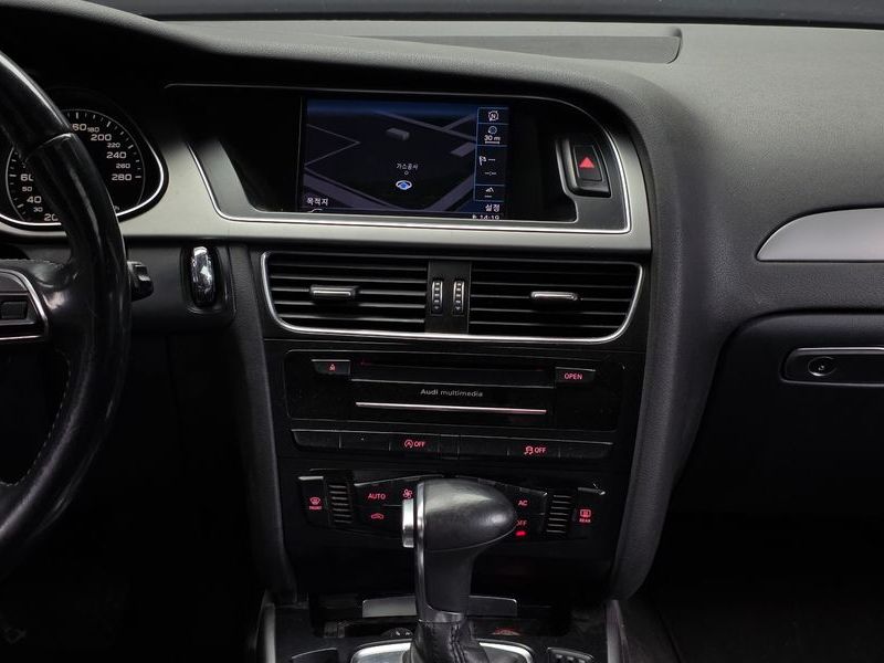 2013 Audi A4 2.0 TDI B8 photo 13