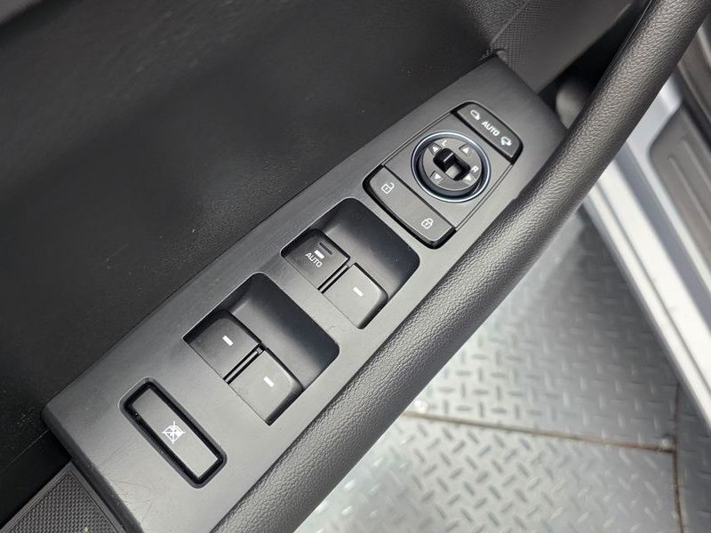 2015 Hyundai Sonata 2.0 Style photo 17