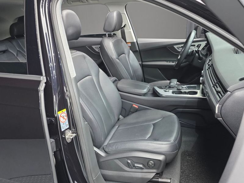 2019 Audi Q7 45 TFSI Quattro photo 12