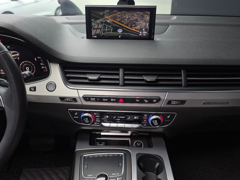 2019 Audi Q7 45 TFSI Quattro photo 16