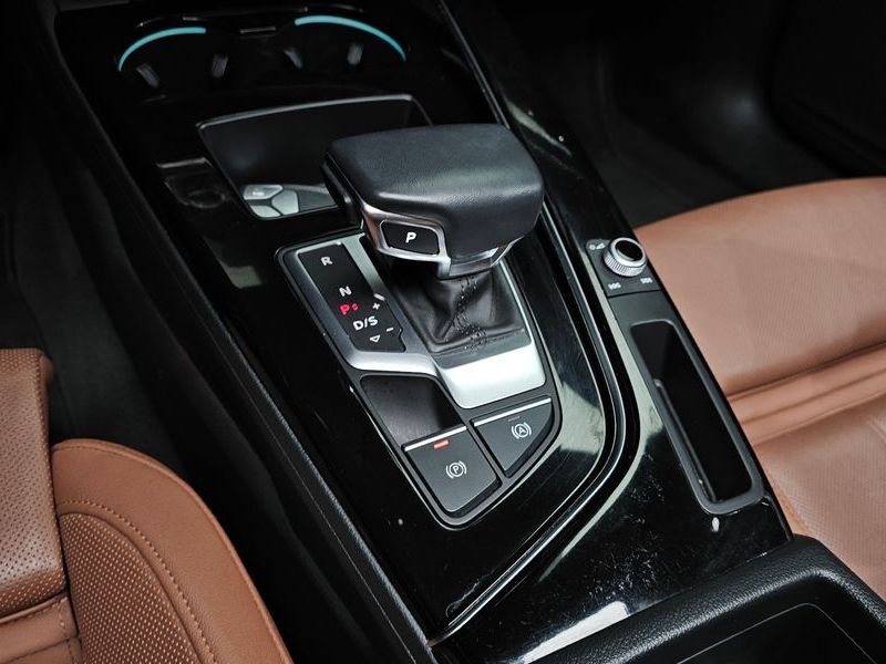2021 Audi A5 40 TFSI Quattro Premium Sportback photo 9