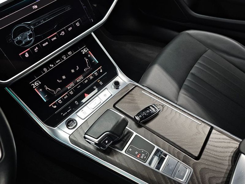 2022 Audi A6 45 TFSI Quattro Premium photo 9