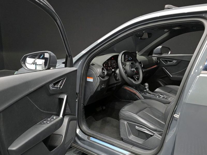 2020 Audi Q2 35 TDI Premium photo 10