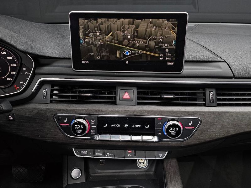 2019 Audi A4 40 TFSI Premium photo 14