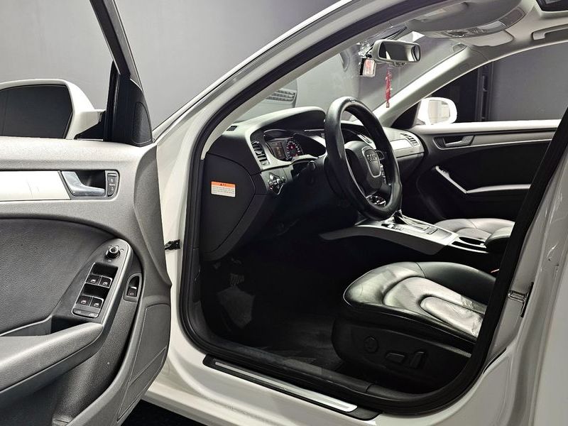 2012 Audi A4 2.0 TDI B8 photo 12