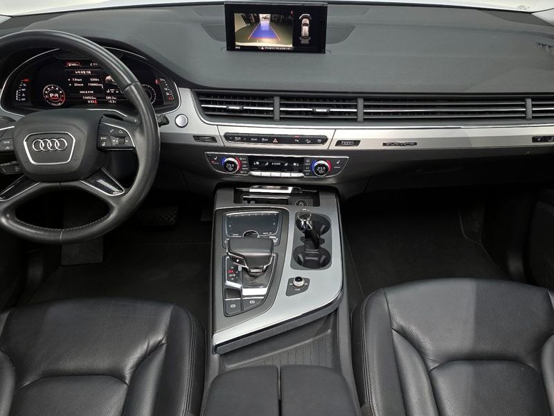 2019 Audi Q7 45 TFSI Quattro photo 7