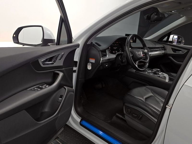 2019 Audi Q7 45 TFSI Quattro photo 11