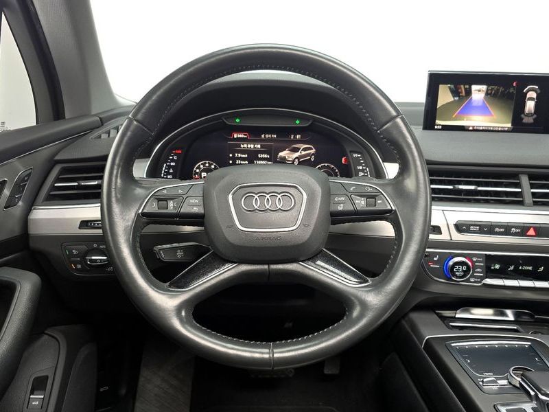 2019 Audi Q7 45 TFSI Quattro photo 13
