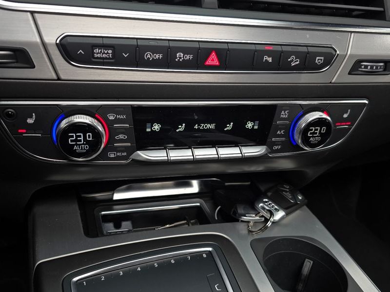 2019 Audi Q7 45 TFSI Quattro photo 16