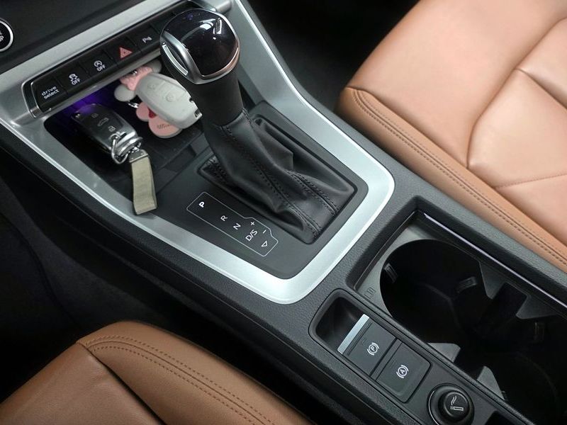 2023 Audi Q3 35 TDI photo 9