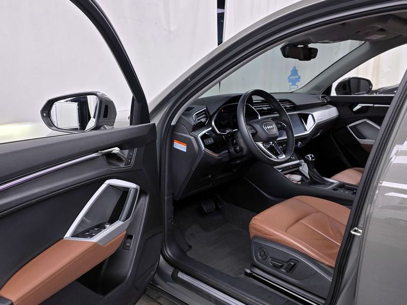 2023 Audi Q3 35 TDI photo 10