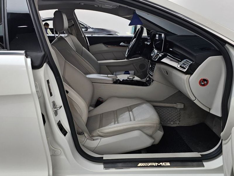 2015 Mercedes-Benz S-Class CLS63 AMG S 4MATIC photo 11