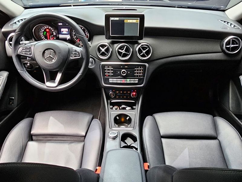 2019 Mercedes-Benz A-Class GLA220 photo 7