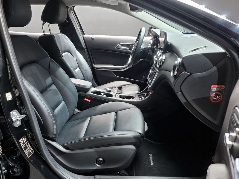 2019 Mercedes-Benz A-Class GLA220 photo 11