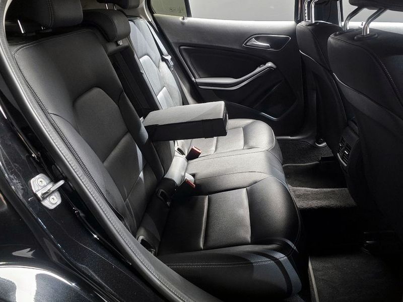 2019 Mercedes-Benz A-Class GLA220 photo 13