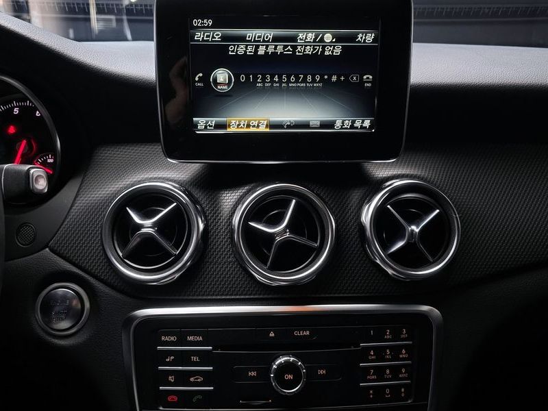 2019 Mercedes-Benz A-Class GLA220 photo 15