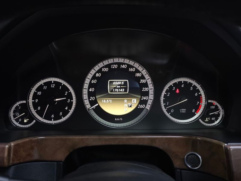 2012 Mercedes-Benz E-Class E300 Elegance photo 8