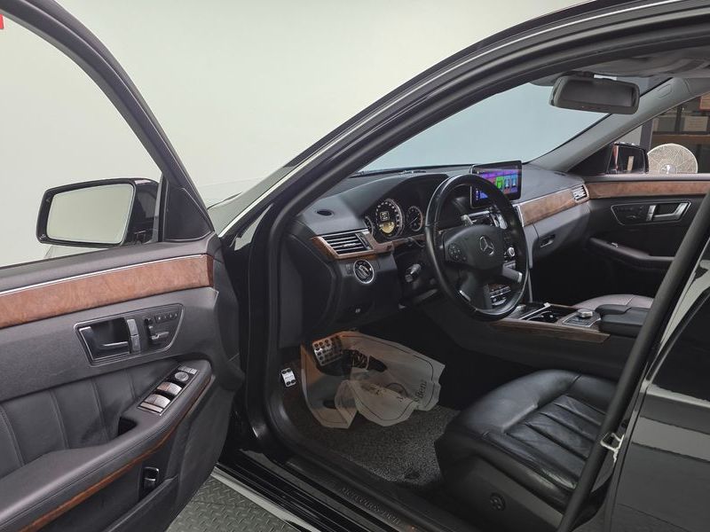 2012 Mercedes-Benz E-Class E300 Elegance photo 10