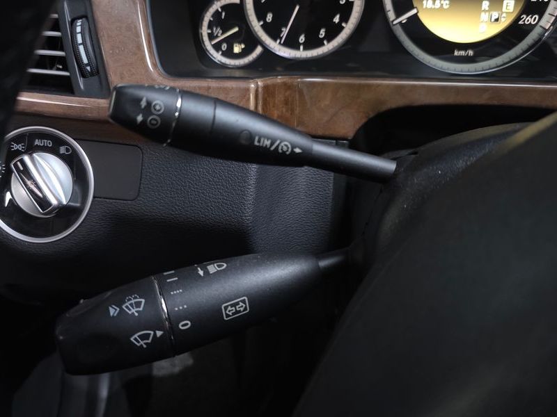 2012 Mercedes-Benz E-Class E300 Elegance photo 17