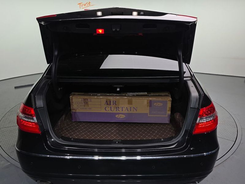 2012 Mercedes-Benz E-Class E300 Elegance photo 20