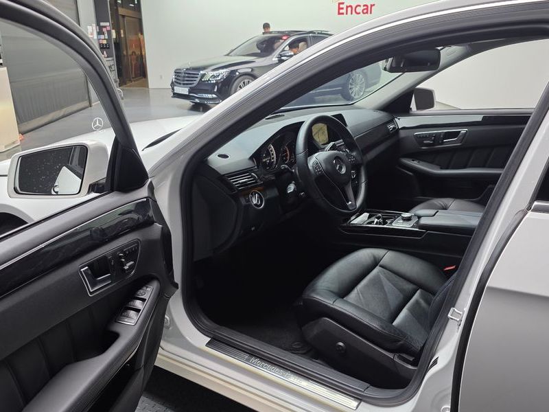 2013 Mercedes-Benz E-Class E220 CDI Avantgarde photo 10