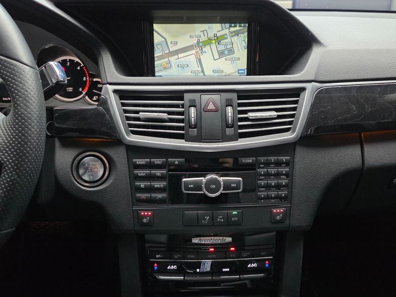 2013 Mercedes-Benz E-Class E220 CDI Avantgarde photo 16