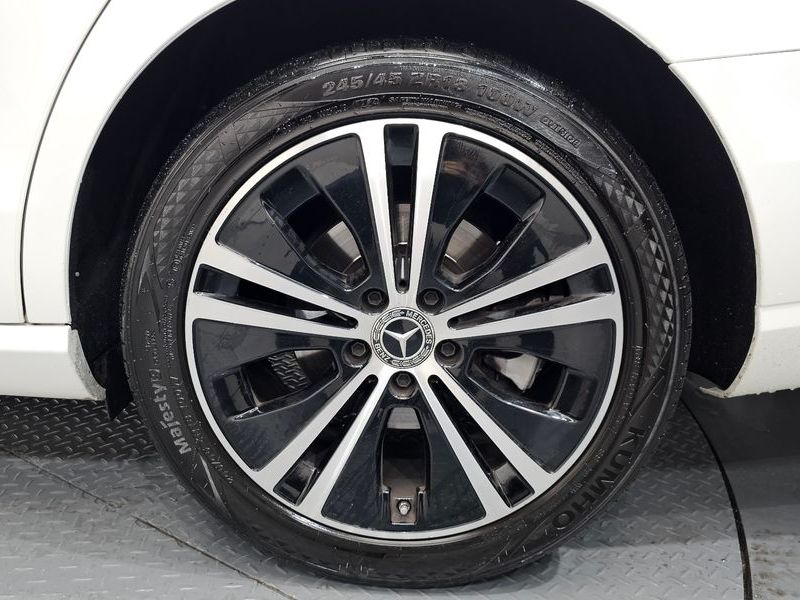 2020 Mercedes-Benz E-Class E220d Avantgarde photo 21