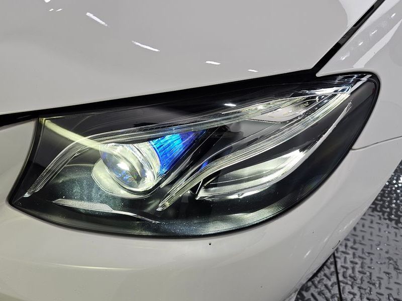 2020 Mercedes-Benz E-Class E220d Avantgarde photo 22