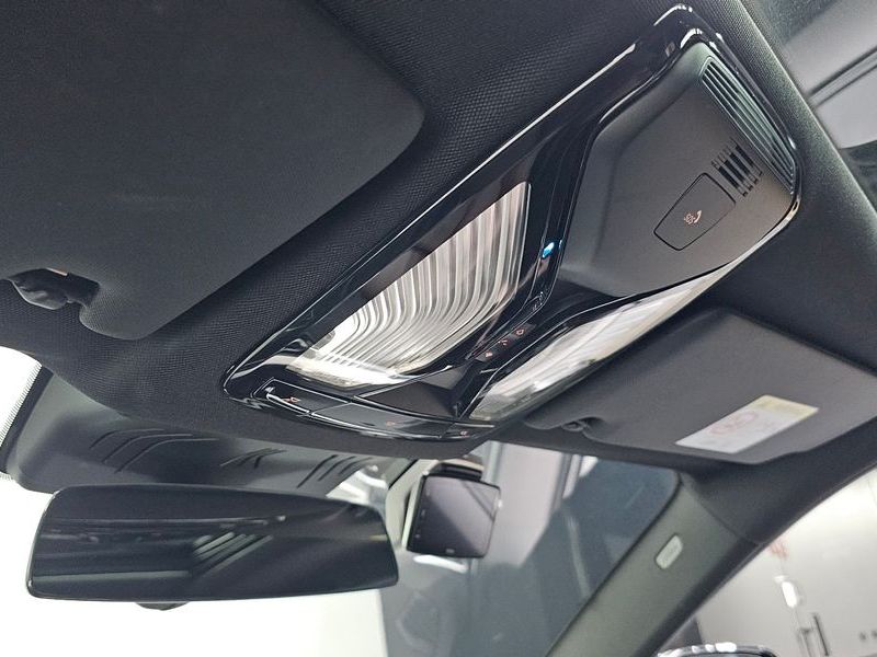 2024 BMW 4 Series 420i M Sport Coupe photo 18