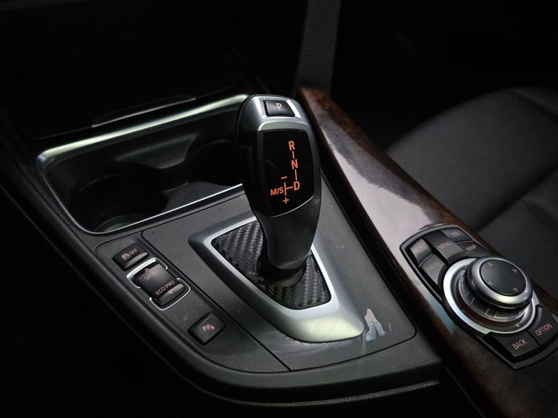 2013 BMW 3 Series 320d xDrive photo 9