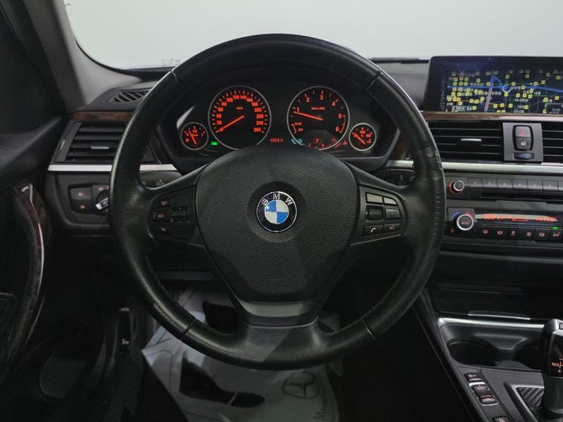 2013 BMW 3 Series 320d xDrive photo 12